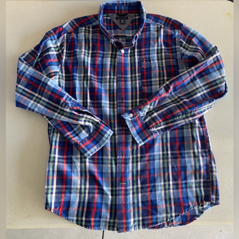 Tommy Hilfiger Blue Red White Plaid Button Down Shirt